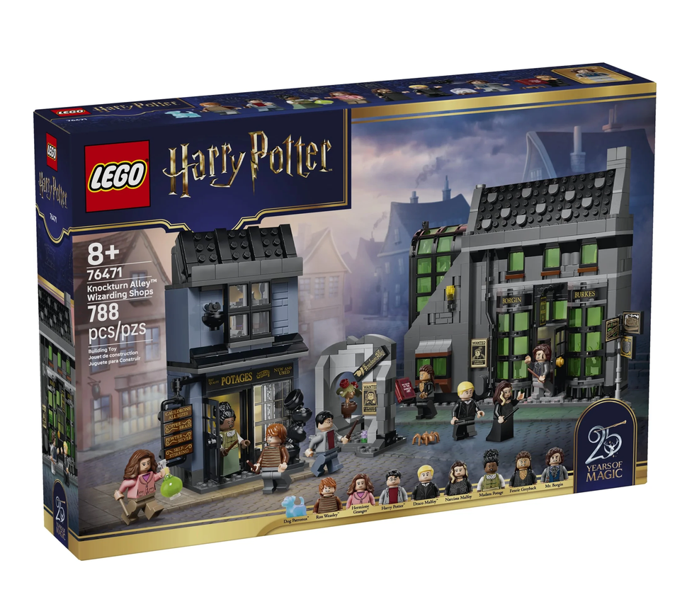 Harry Potter Knockturn Alley Wizarding Shops building set box with wizarding street scene and minifigures