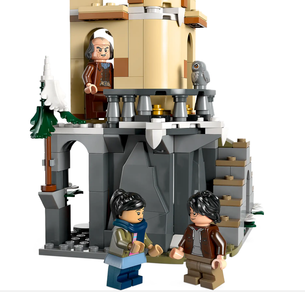 LEGO Harry Potter Hogwarts Castle Owlery with minifigures, owls, detailed tower, and accessories for magical play.