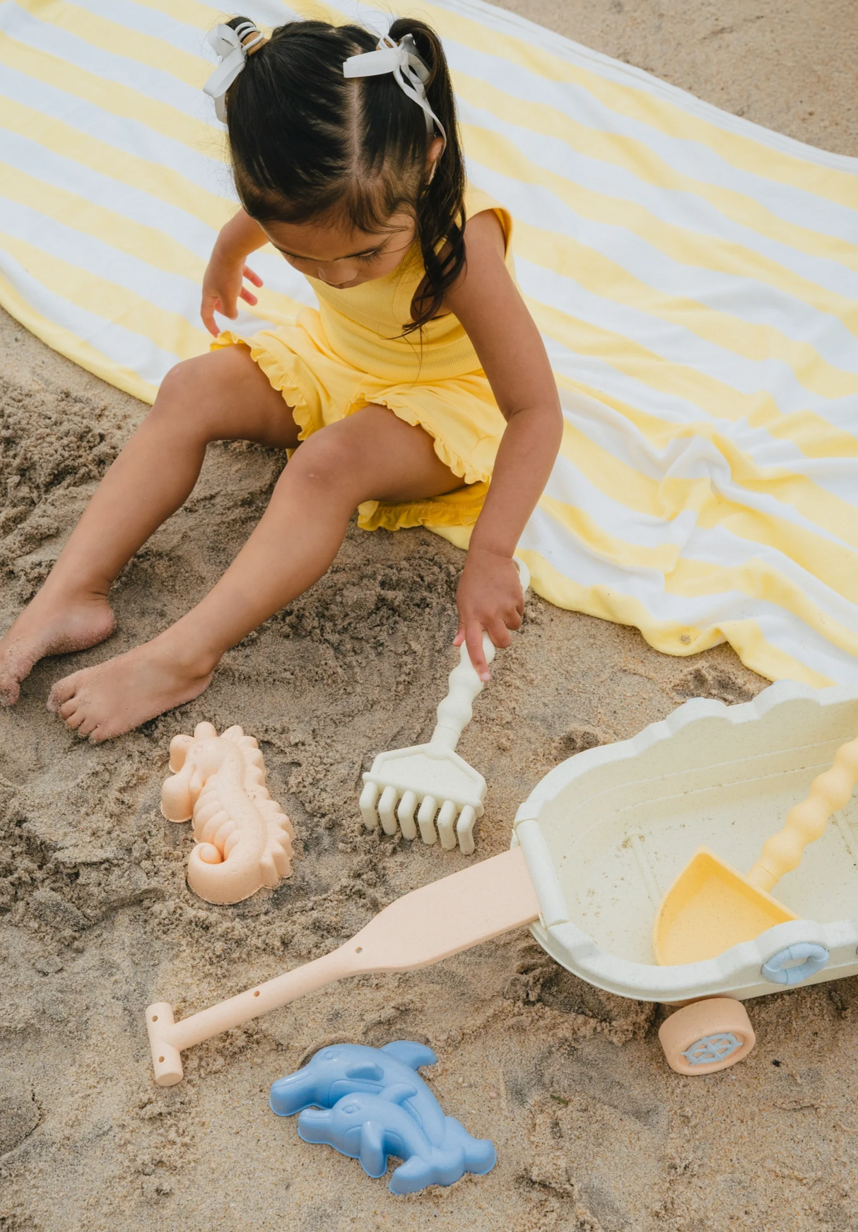Sand Toy Wagon Set