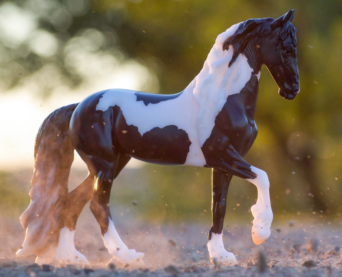 Battlefield Angel HP Fresian Sporthorse black and white horse figurine galloping outdoors