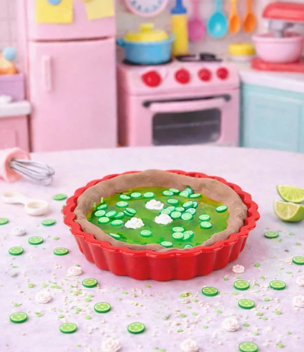 Ooey Gooey Slime Surprise green slime pretend pie with colorful toppings