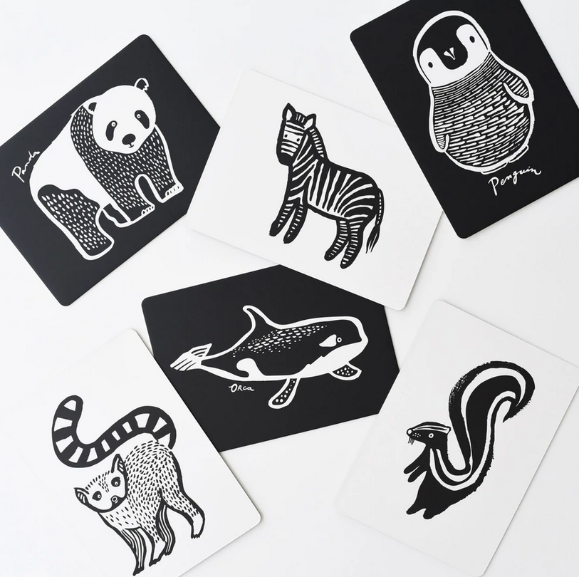 Black & White Art Cards featuring high-contrast animal designs for newborn visual development and engagement.