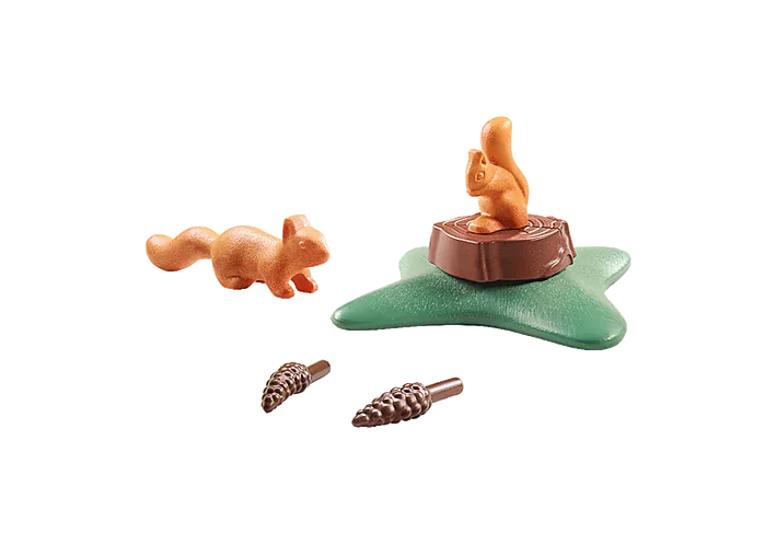 Wiltopia Squirrel set with two squirrels, pine cones, and green base for interactive wildlife play and learning.