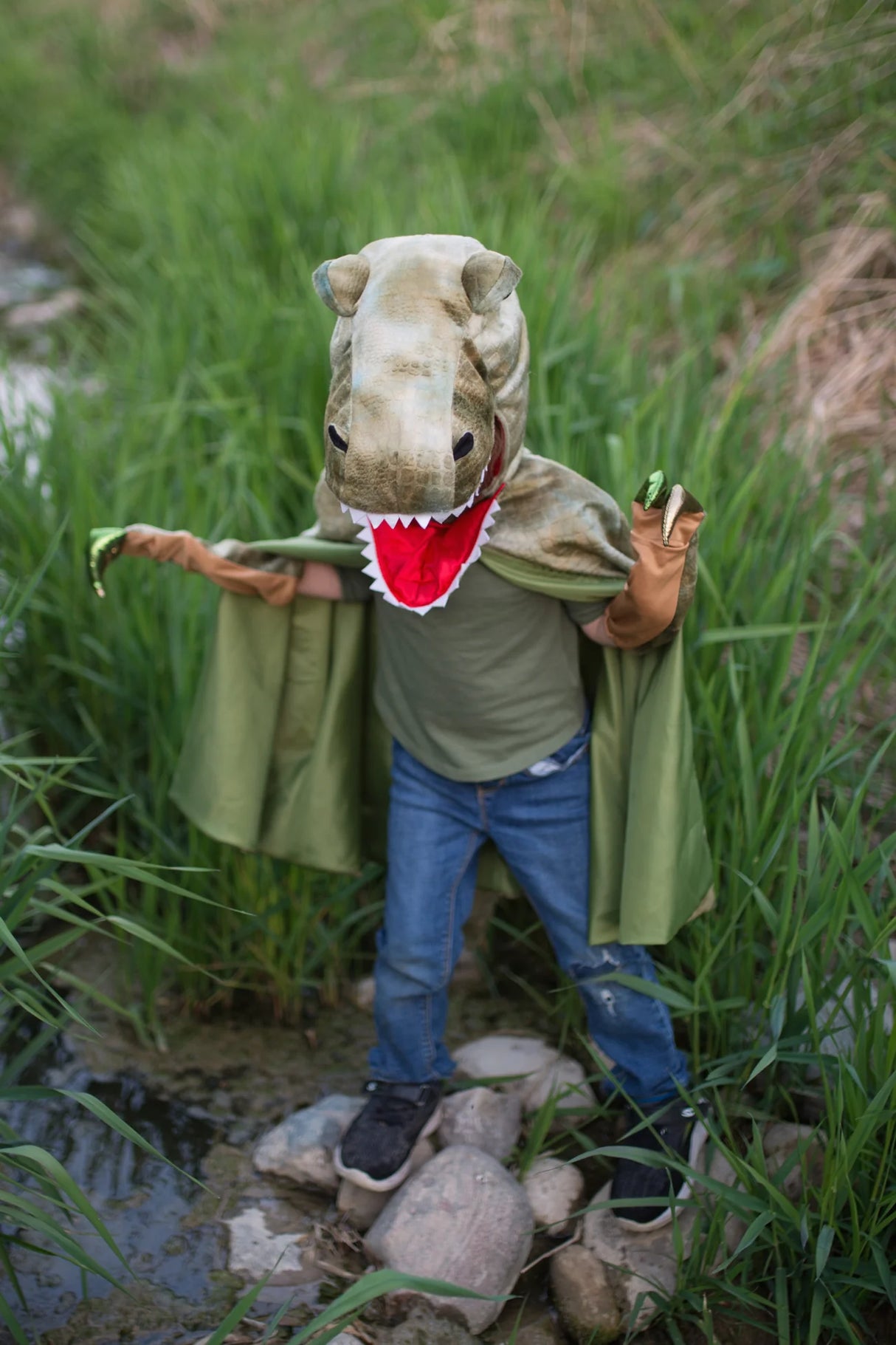 Grandasaurus T Rex Cape with Claws