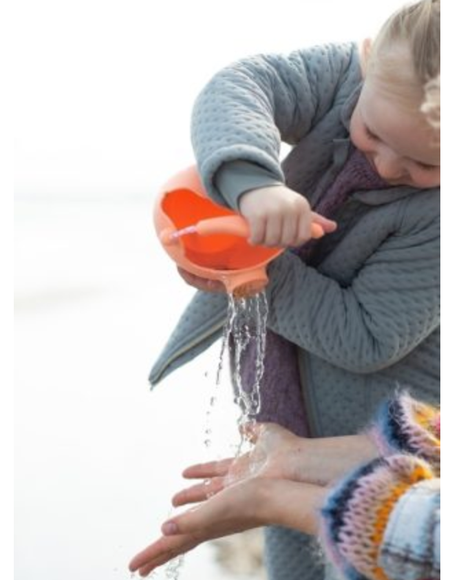 Scrunch Watering Can Coral