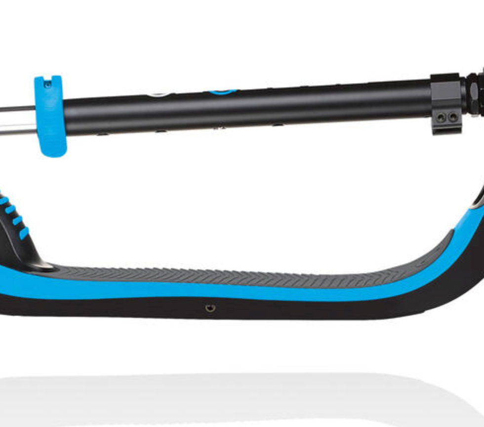 Scooter Flow Fold | Blue foldable scooter with triple-structured deck and adjustable handlebars for kids and teens.