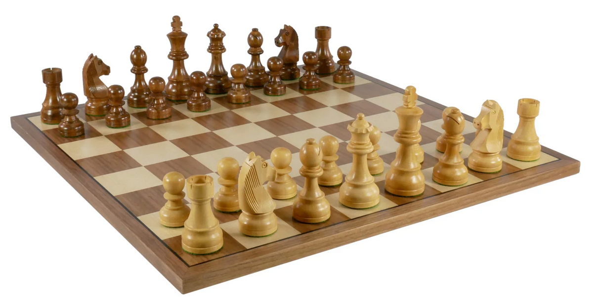 Chess Set Acaciawood/Boxwood on Walnut/Maple Board