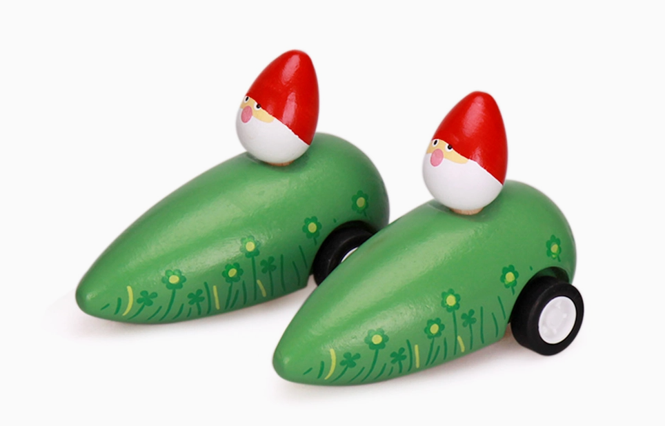 Pullback Garden Gnome