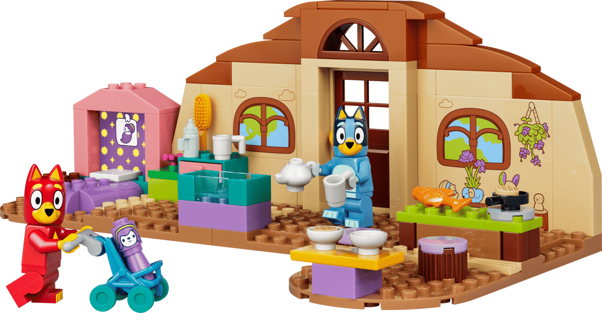 Bluey School with Rusty & Bluey playset featuring character figures and colorful classroom furniture