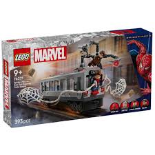 Super Heroes Marvel Spider-Man vs Doc Ock Subway Train Scene building set with minifigures and detailed train model.