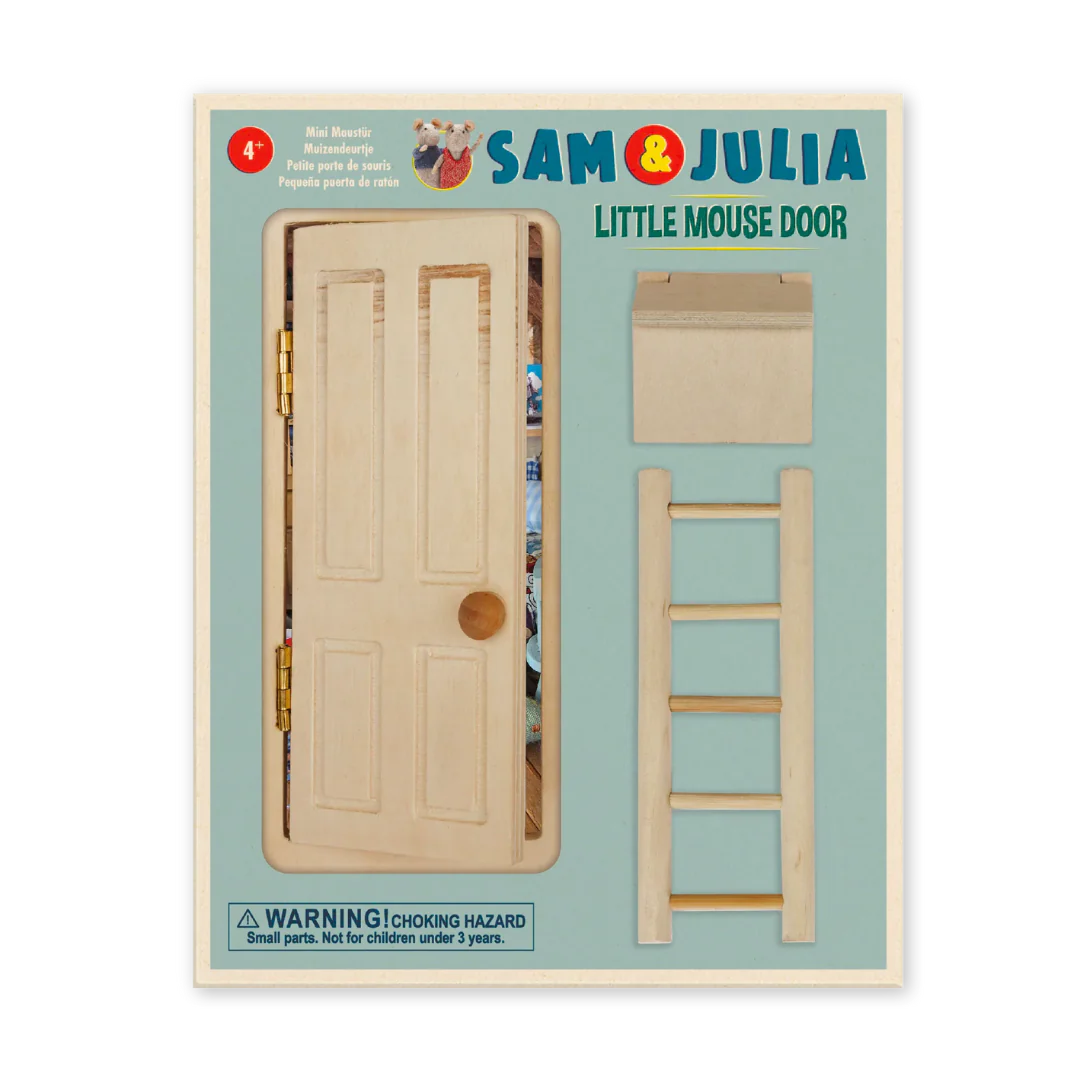 Sam & Julia | DIY Little Mouse Door