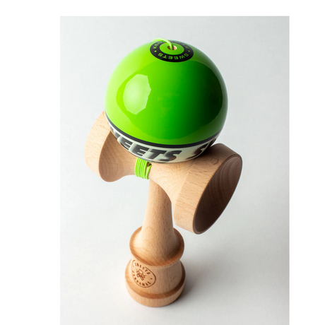 Kendama Starter Green with bright green ball and natural beech wood, designed for beginners and easy skill learning.