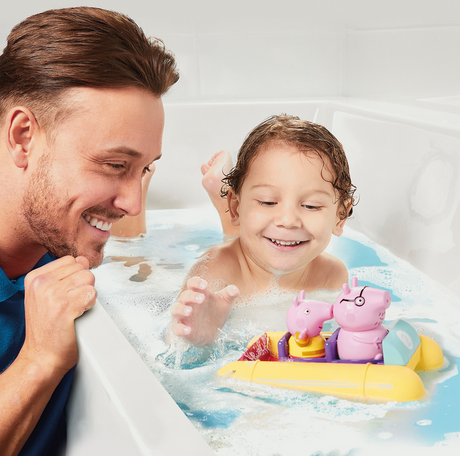 Peppa Pig Pull & Go Pedalo featuring Peppa and Daddy Pig in a yellow bath toy for water play and motor skills.