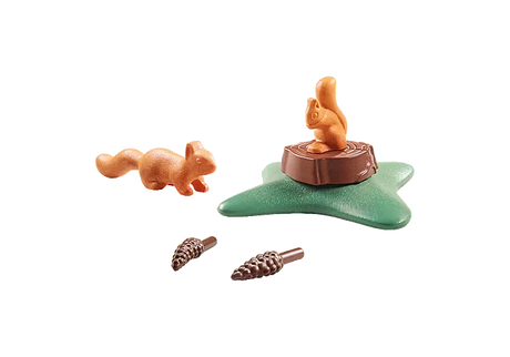 Wiltopia Squirrel set with two squirrels, pine cones, and green base for interactive wildlife play and learning.